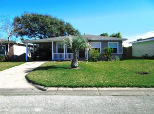 130 San Marino Dr, Galveston, TX 77550