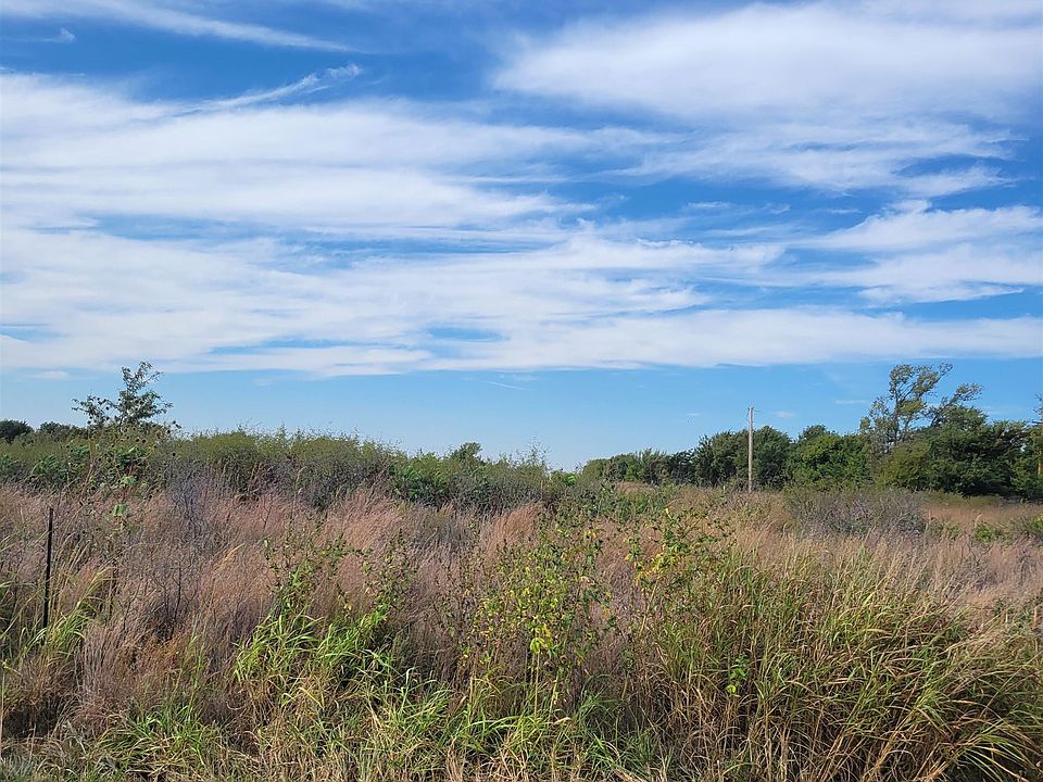 2nd image of 276961 E 1740th Rd
