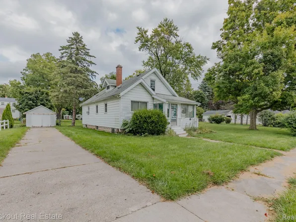 356 W Grant St, Caro, MI 48723