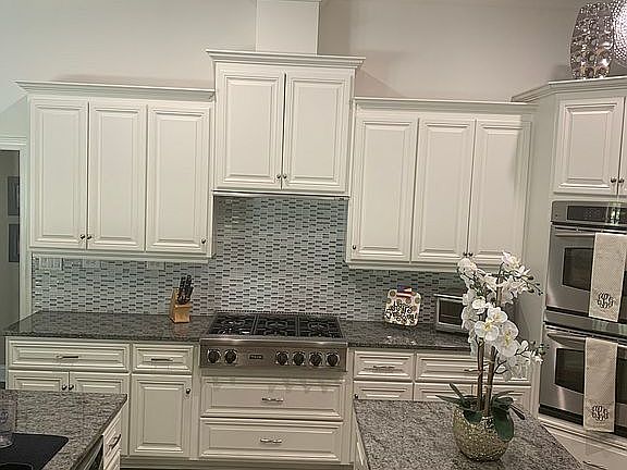 5th image of 2896 Royal Isle Dr