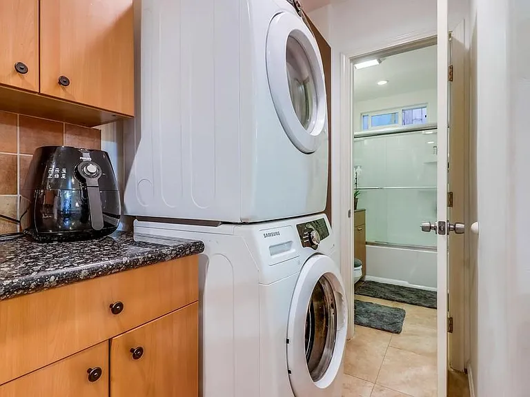 1859 Grand Ave #1857-1/2-1 — Photo 17