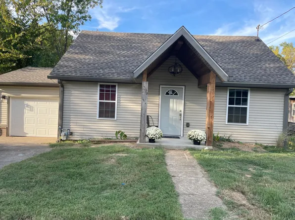 719 Maple Ave, Mayfield, KY 42066