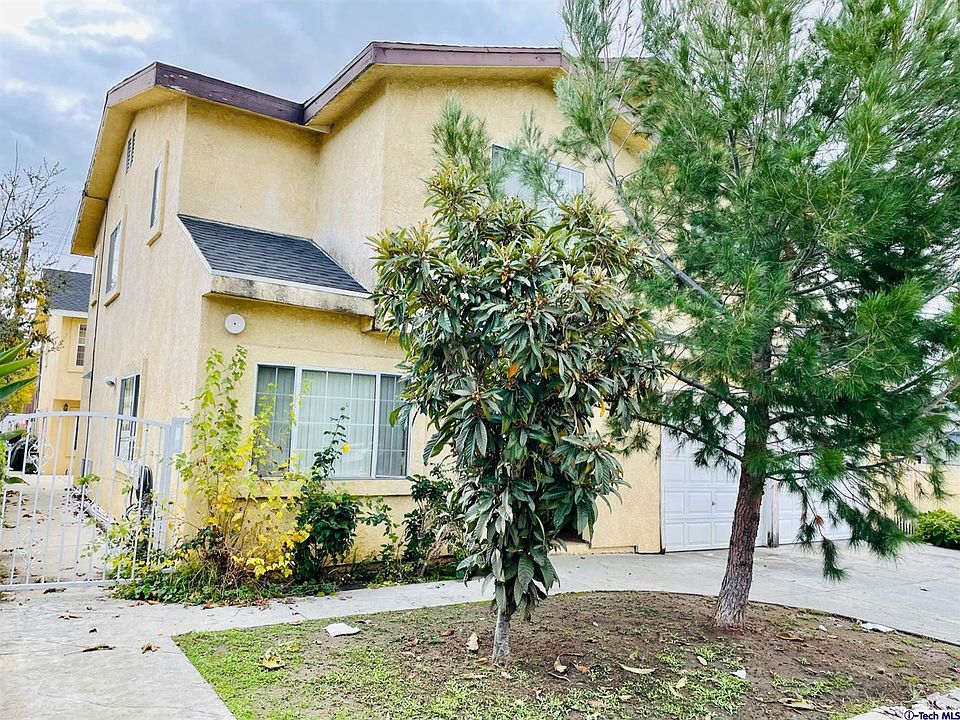 2nd image of 420 E Tujunga Ave