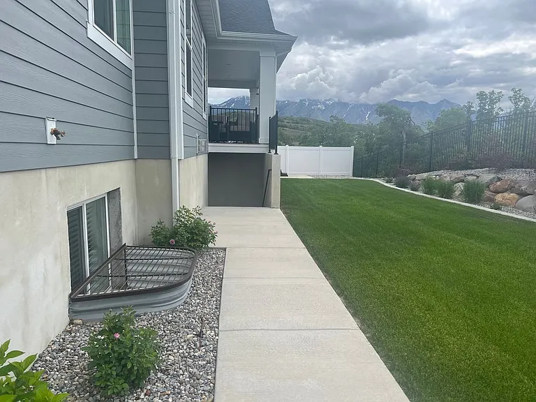 2508 E Ember Dr — Photo 1