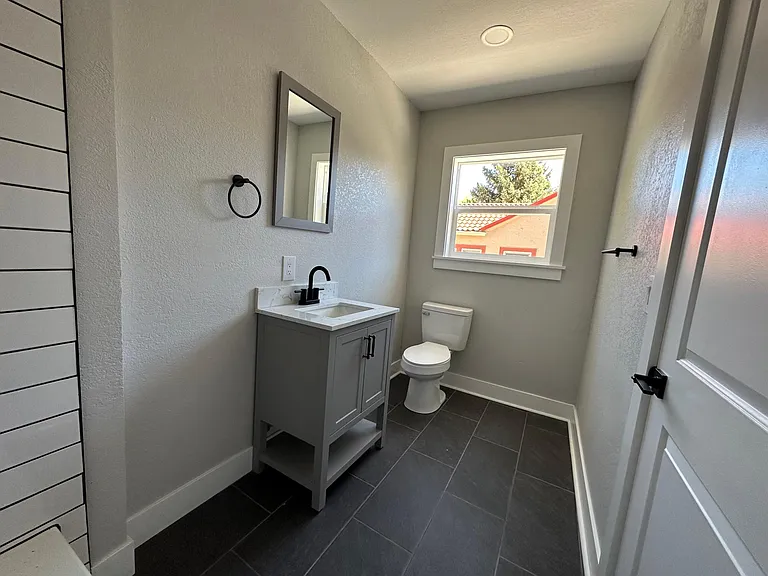 1822 N Grand Ave #1822 — Photo 12