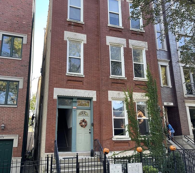 1st image of 869 N Hermitage Ave APT 2F