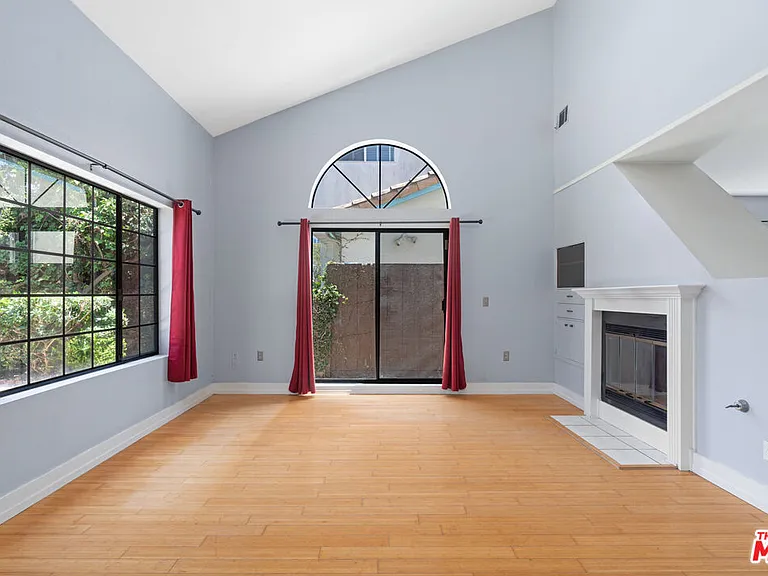 3113 Thatcher Ave — Photo 8