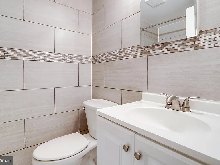 3240 S 28th St #303 — Photo 9
