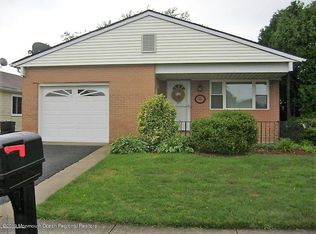 26 Davenport Rd W, Toms River, NJ 08757
