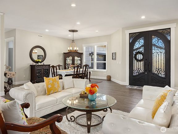 3rd image of 22822 Tranquility Place NE