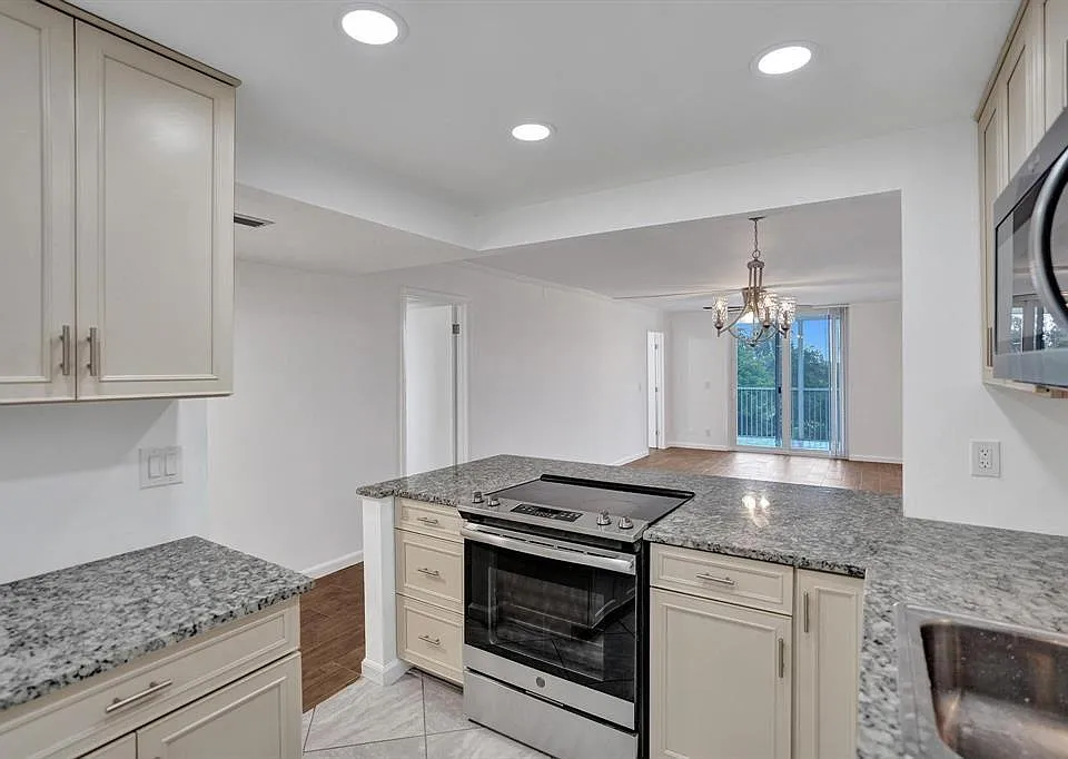 5700 NW 2nd Ave #408