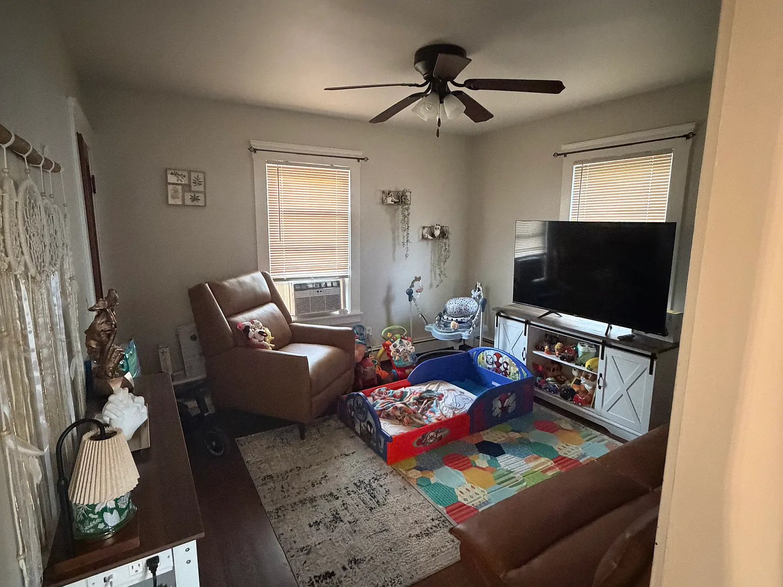 10 Pleasant St — Photo 3
