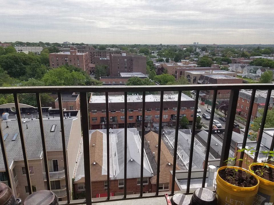 2nd image of 14477 Roosevelt Ave