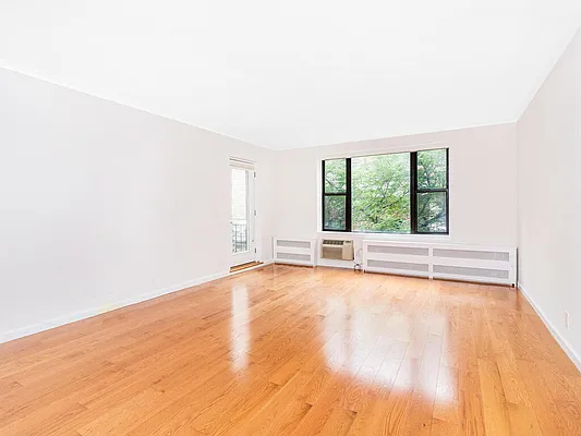 Sold by Row Real Estate LLC | media 1