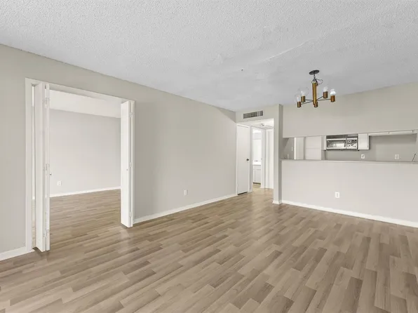 10110 Forum West Dr APT 130, Houston, TX 77036