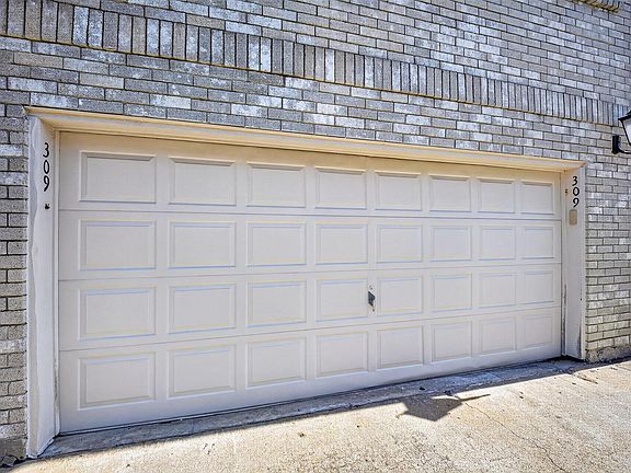4th image of 3780 Tanglewilde St APT 309