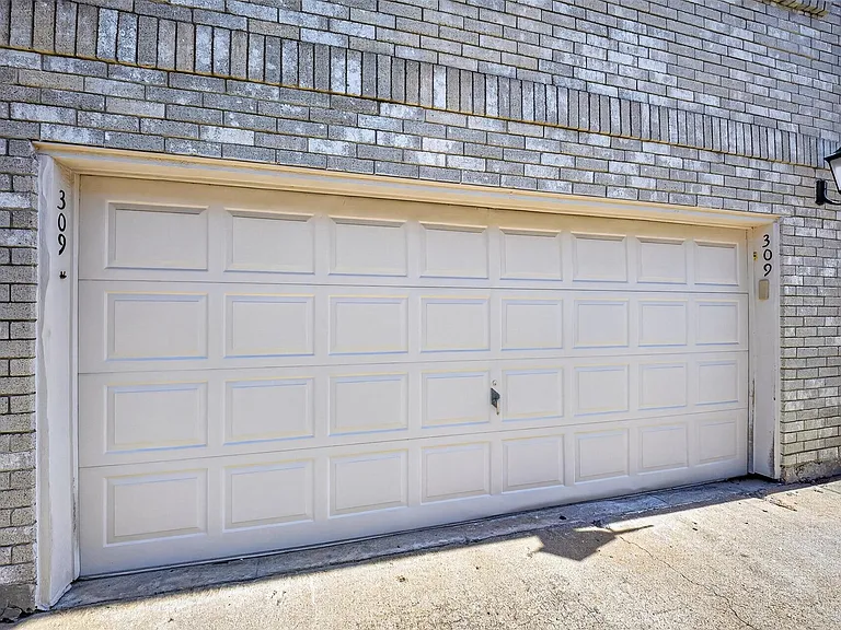 3780 Tanglewilde St #309 — Photo 4