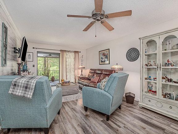 3rd image of 2880 Demaret Dr #713