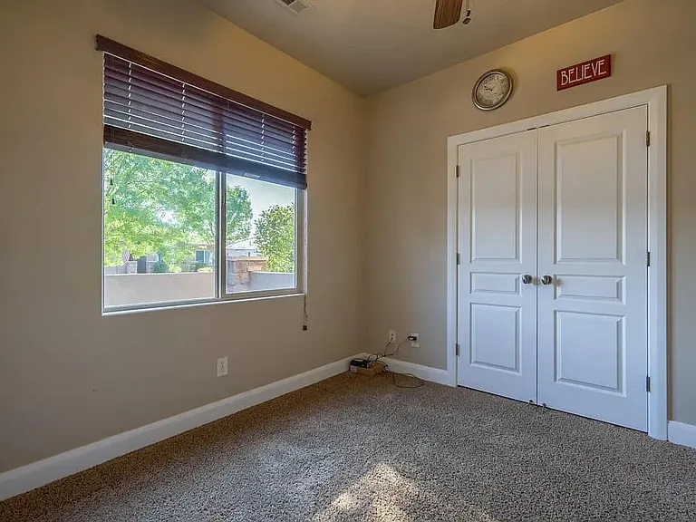 205 N 2940 E — Photo 17