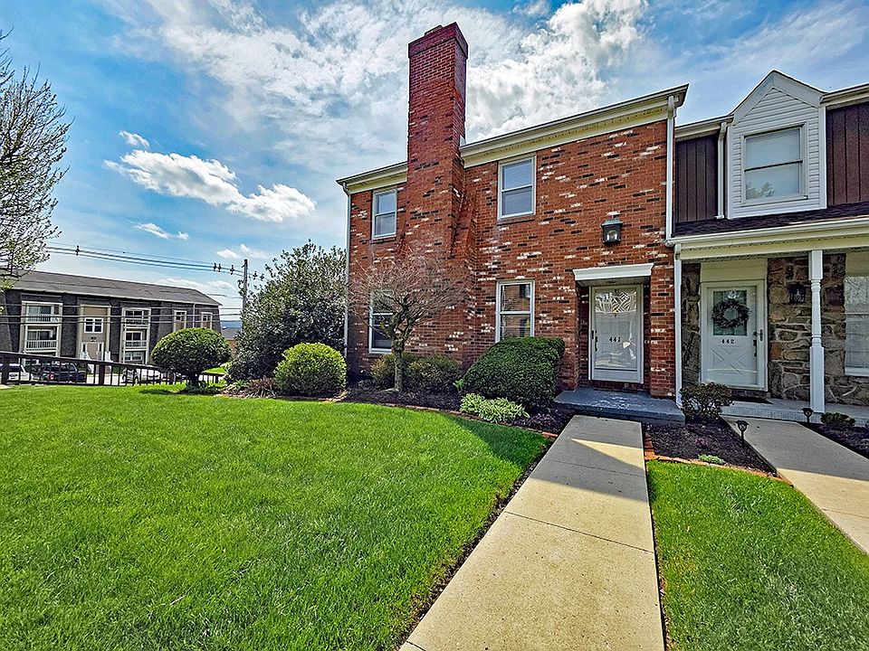 1st image of 441 Georgetowne Vlg