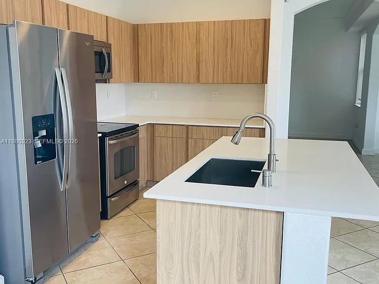 8666 NW 109th Ct — Photo 8