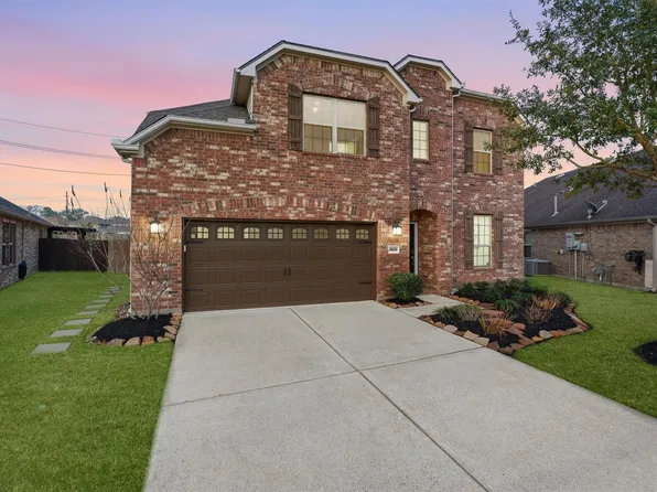 24630 Emerald Pool Falls Dr, Tomball, TX 77375