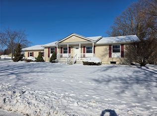 436 Gary Ray Dr, Davison, MI 48423