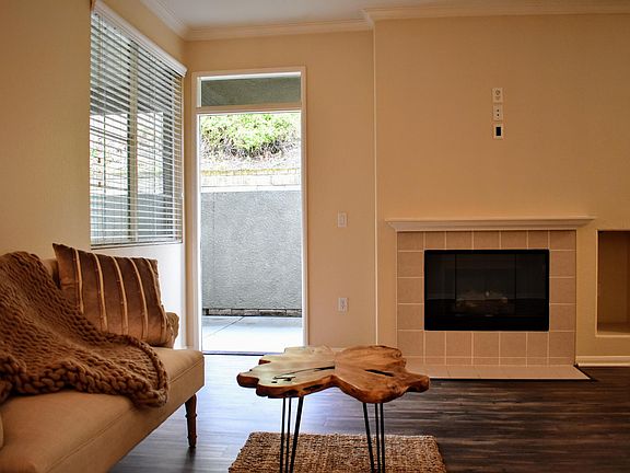 4th image of 12305 Creekview Dr Unit 1