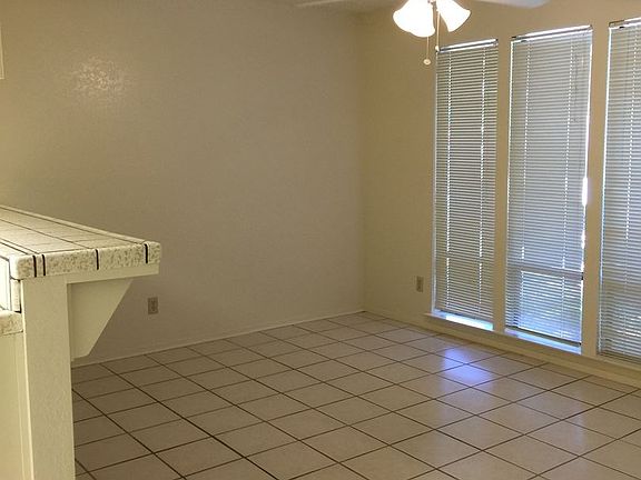 4th image of 130 Parkshore Cir