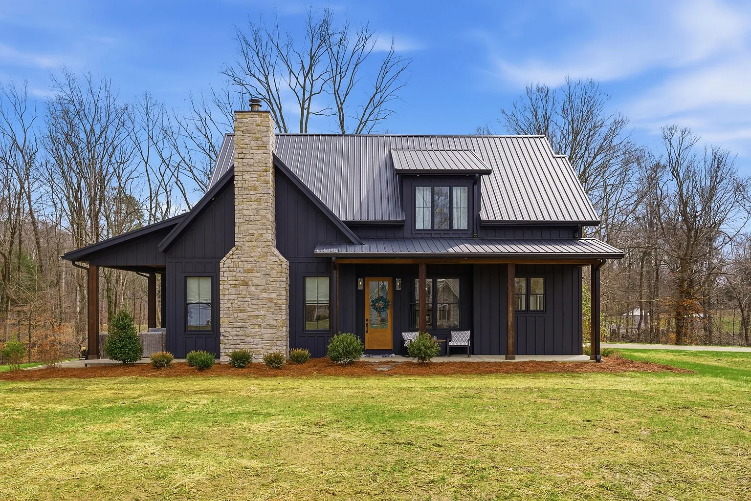 255 Lantern Way photo 1