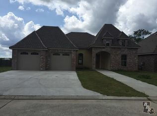2916 Quiet Oak Pl, Schriever, LA 70395