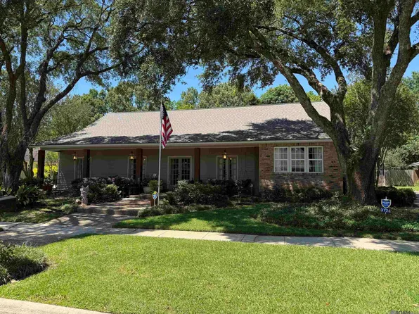 3724 Lake La Berge Ct, Baton Rouge, LA 70816