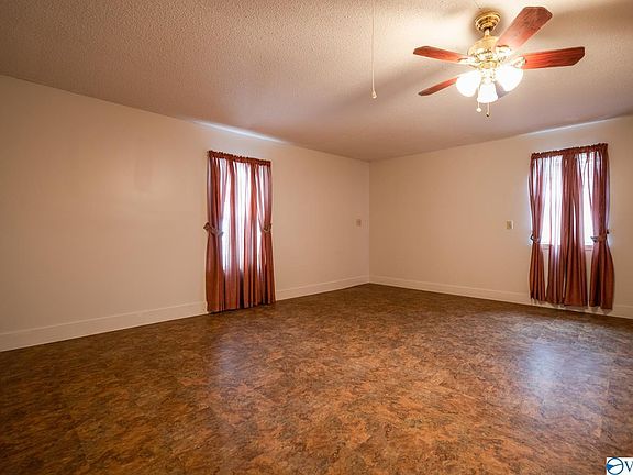 2nd image of 123 Worthington Cir