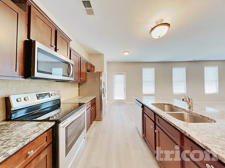 142 Daisy Cir — Photo 7
