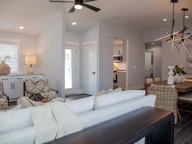 1307 Portside Dr — Photo 2