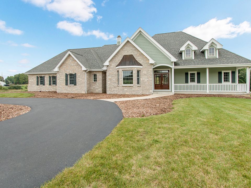 1st image of 2918 Moelter Dr #1/1