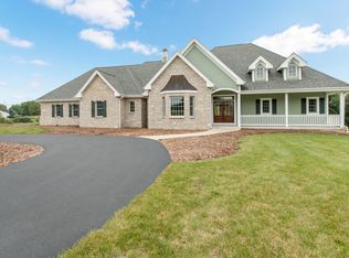 2918 Moelter Dr #1/1, Lake Geneva, WI 53147