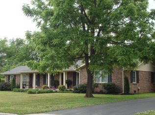 1003 Scottland Dr, Murfreesboro, TN 37130