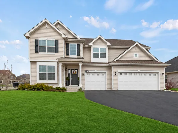 3579 Emerald Rd, Elgin, IL 60124