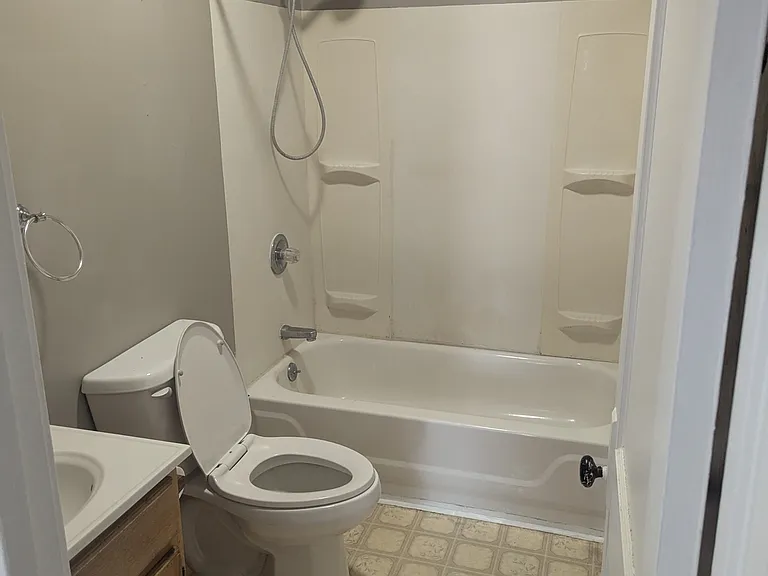 1318 G St — Photo 6