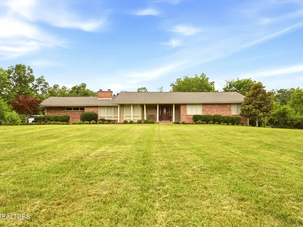 605 S Charles G Seivers Blvd, Clinton, TN 37716