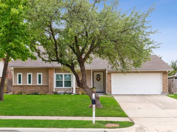 2520 Via Avenida, Carrollton, TX 75006