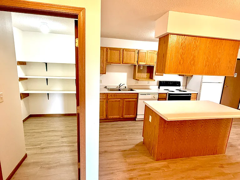 1021 Grandview Ave #106 — Photo 5