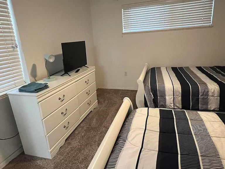 8921 Lake Dr #304 — Photo 32
