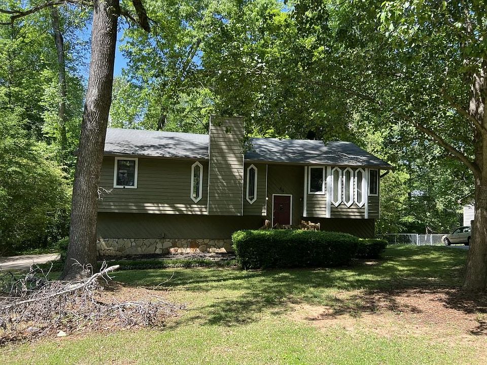 1st image of 816 Cedar Lake Dr SE