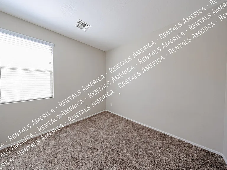 16926 W Nottingham Way — Photo 11