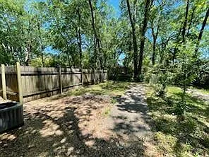 210 N Ruland St #B — Photo 2