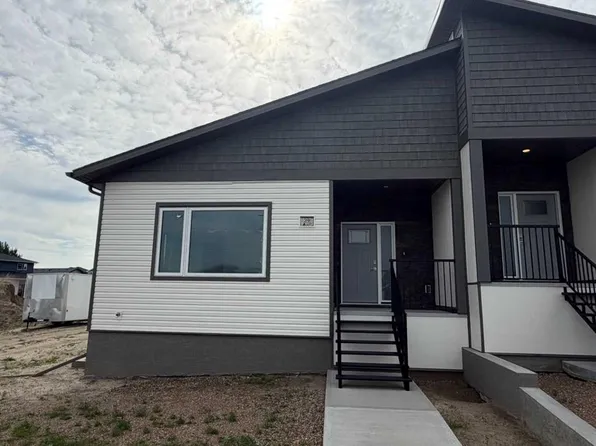 29 W Sierra Grn SW, Medicine Hat, AB T1B 0R5