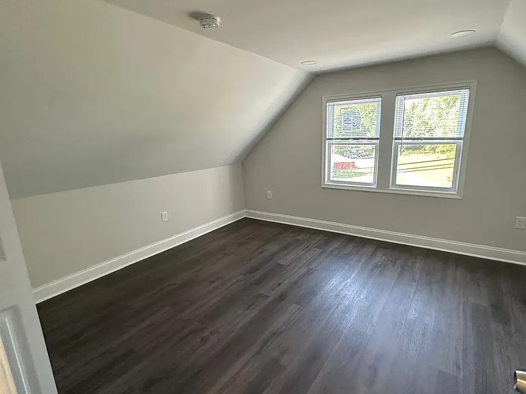 15 Ritchie Rd — Photo 2