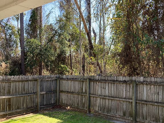 3rd image of 5260 Greyfield Cir